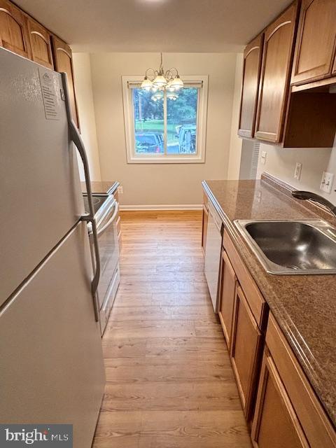 MARYLAND PLACE - Residential Lease