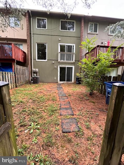 MARYLAND PLACE - Residential Lease