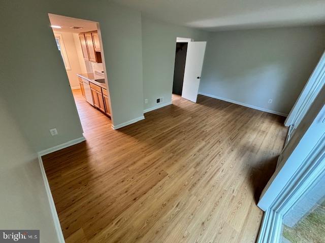 MARYLAND PLACE - Residential Lease