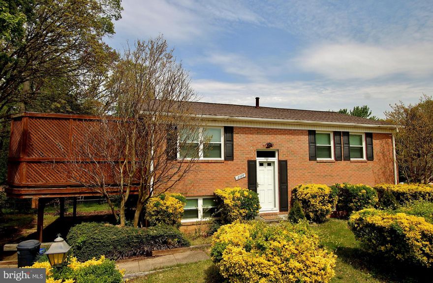 Great rental opportunity on a CORNER LOT in LAKE RIDGE! This one won't last long. Hardwood floors throughout spacious main level and FULLY FINISHED WALK-OUT BASEMENT.  Relax on the LARGE DECK or walk out onto the patio from the basement rec room - LARGE LAUNDRY ROOM with STORAGE SPACE and a BONUS ROOM with drawers perfect for crafts or workshop - plenty of space to spread out with FOUR BEDROOMS and TWO FULL BATHROOMS, dining room, family room and rec room. Conveniently located near shopping, restaurants and commuting options  - enjoy the great Lake Ridge pools, too.  MOVE FAST before this one gets away.