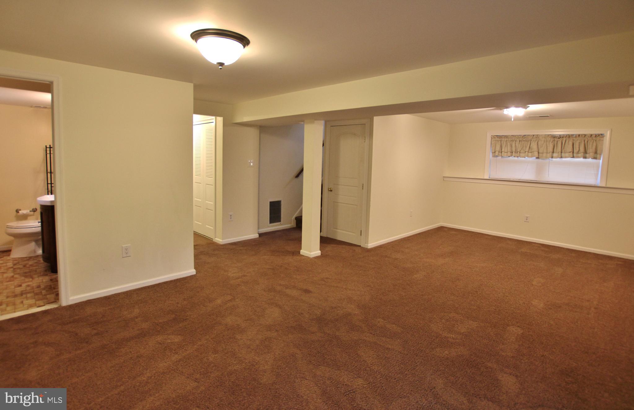 LAKE RIDGE- OAKWOOD - Residential Lease