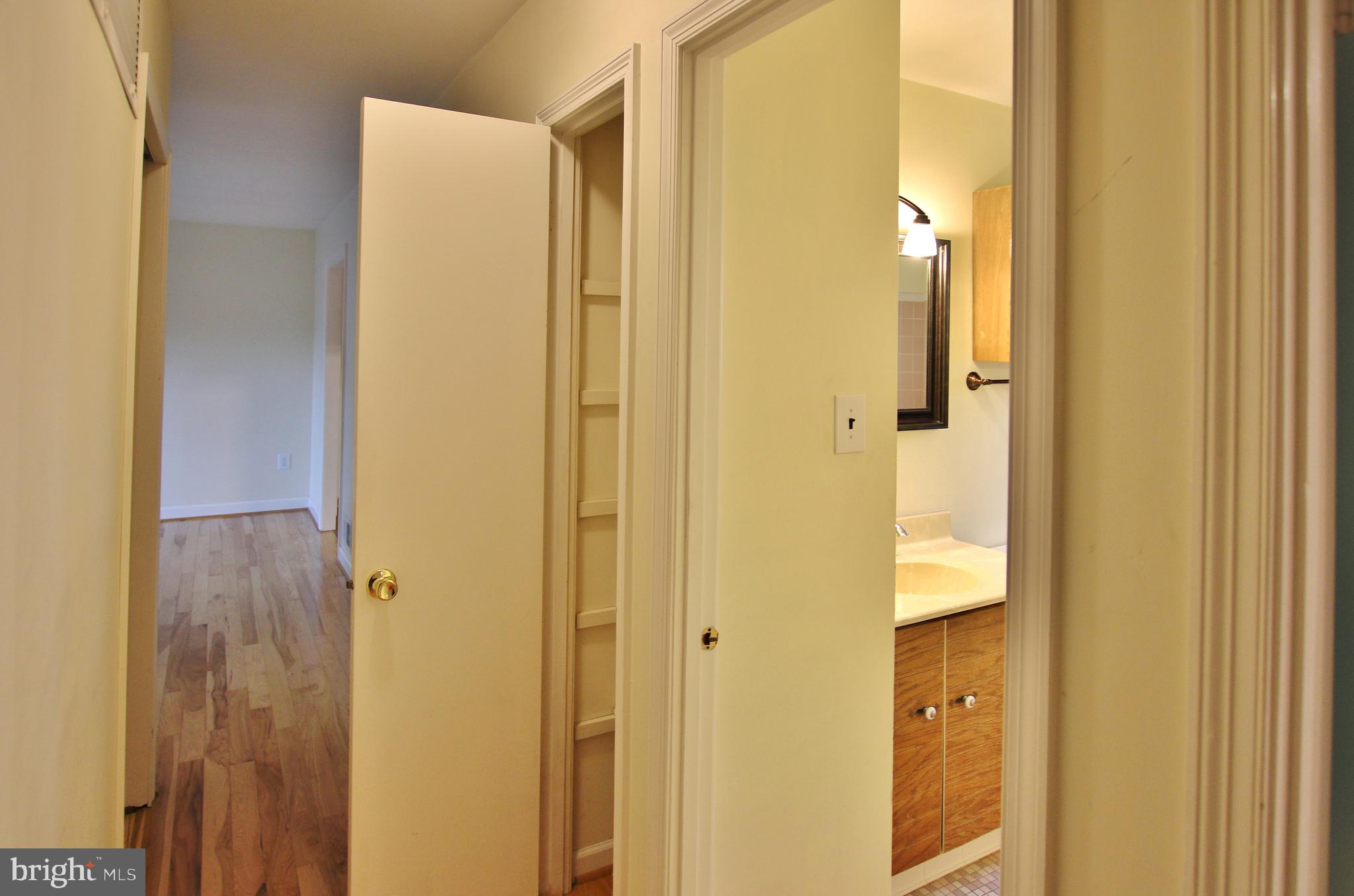 LAKE RIDGE- OAKWOOD - Residential Lease