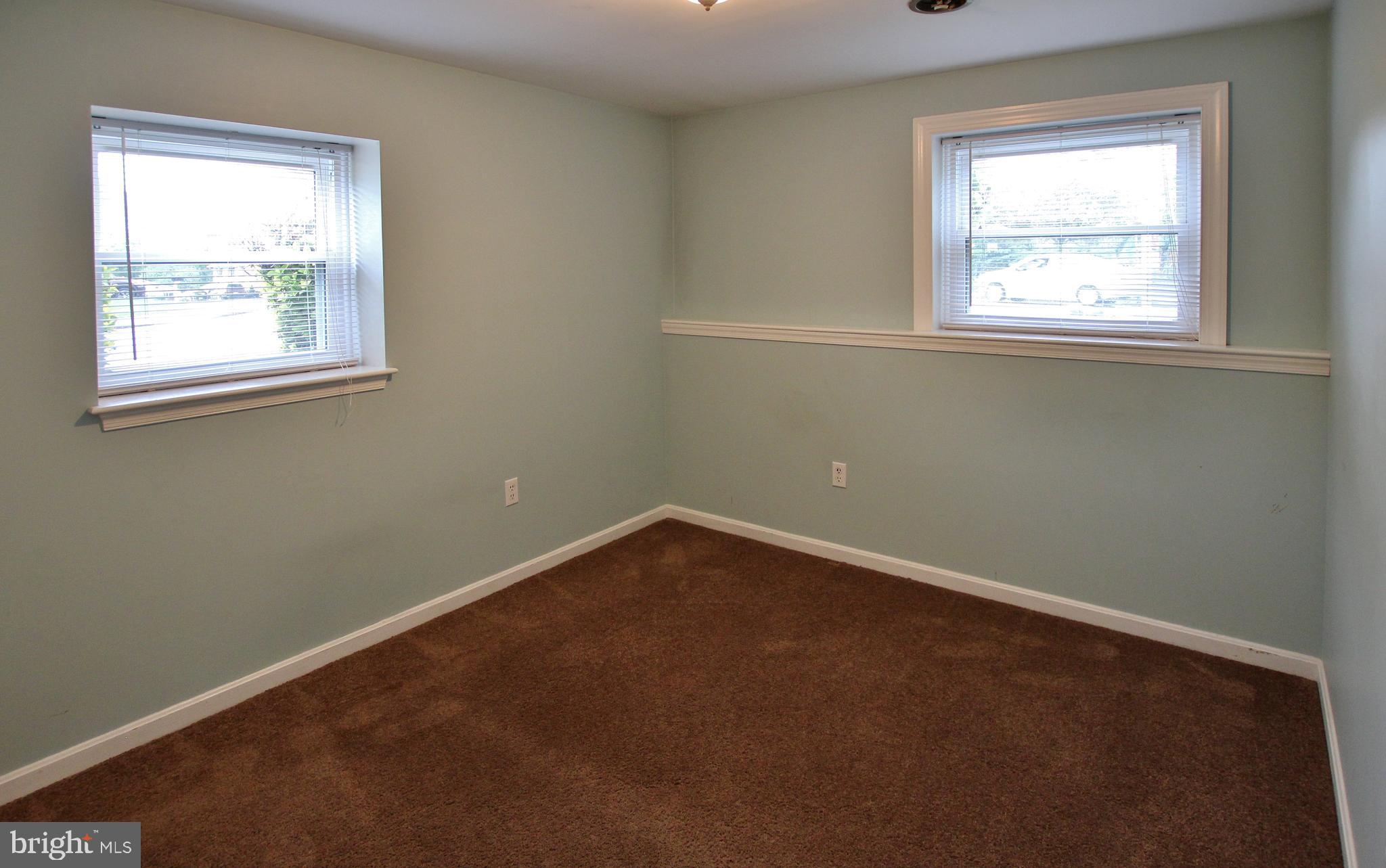 LAKE RIDGE- OAKWOOD - Residential Lease