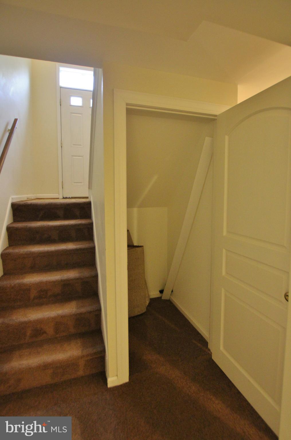 LAKE RIDGE- OAKWOOD - Residential Lease