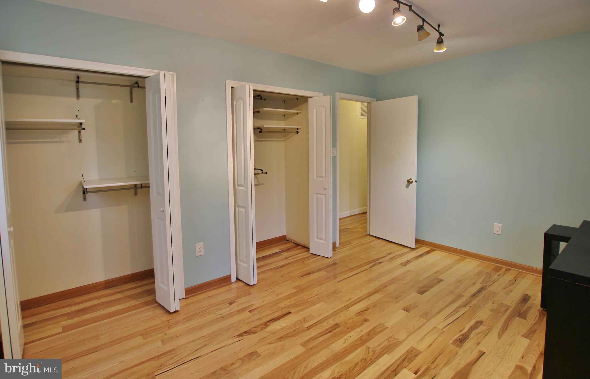 LAKE RIDGE- OAKWOOD - Residential Lease