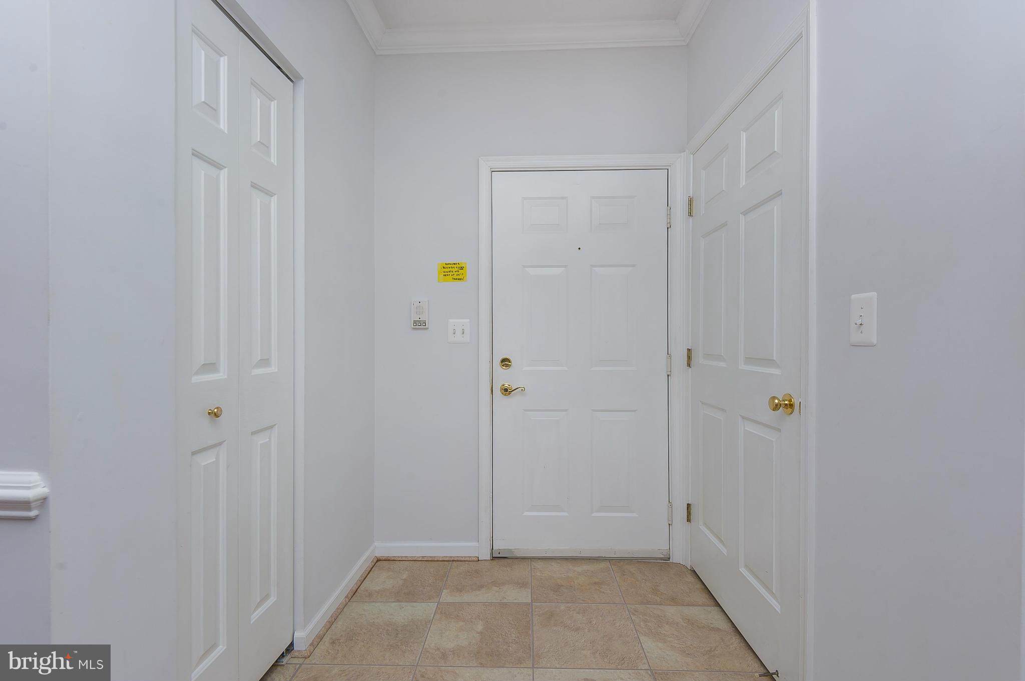 VILLAGE GREEN - Residential