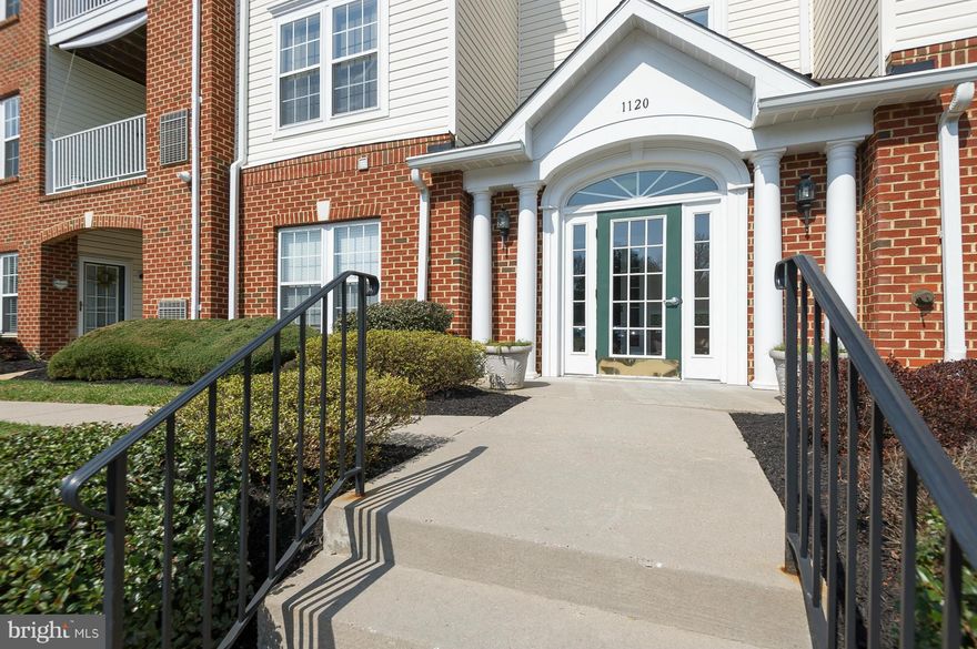 Motivated Seller! A  fabulous floor plan awaits you at this lovely first floor condo. Easy access from the parking lot.  This condo overlooks lovely gardens Large bedrooms with full baths. And what a great kitchen! Corian countertops, 42" Oak cabinets, refrigerator, micro-wave, dishwasher, disposal. Breakfast Bar. Cute Little bump out off kitchen waiting for your ideas. Pantry, Laundry room.