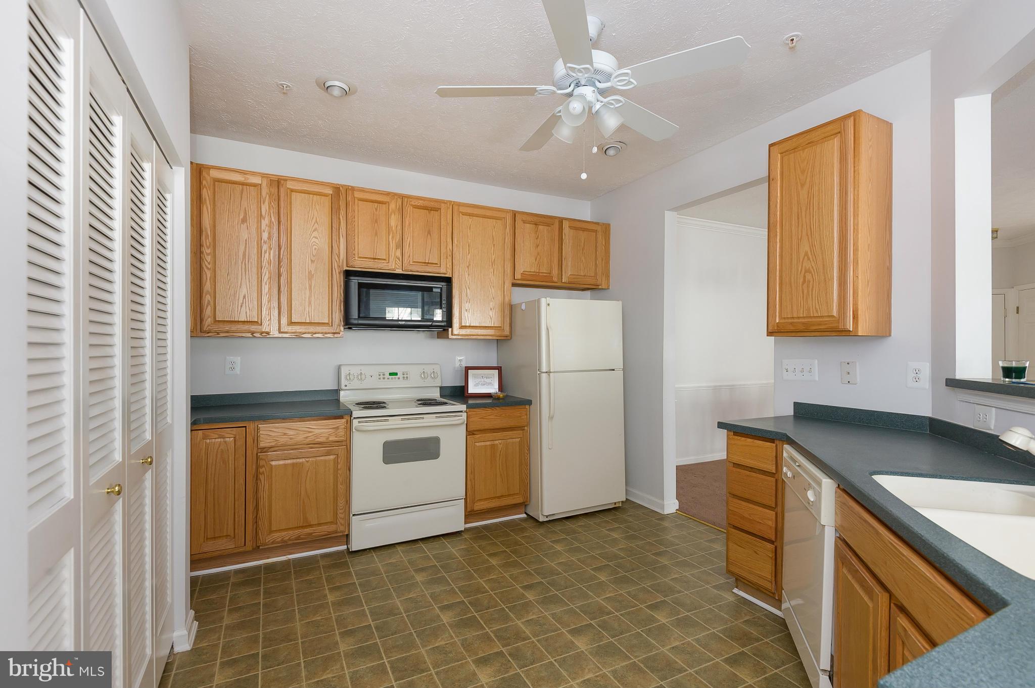 VILLAGE GREEN - Residential