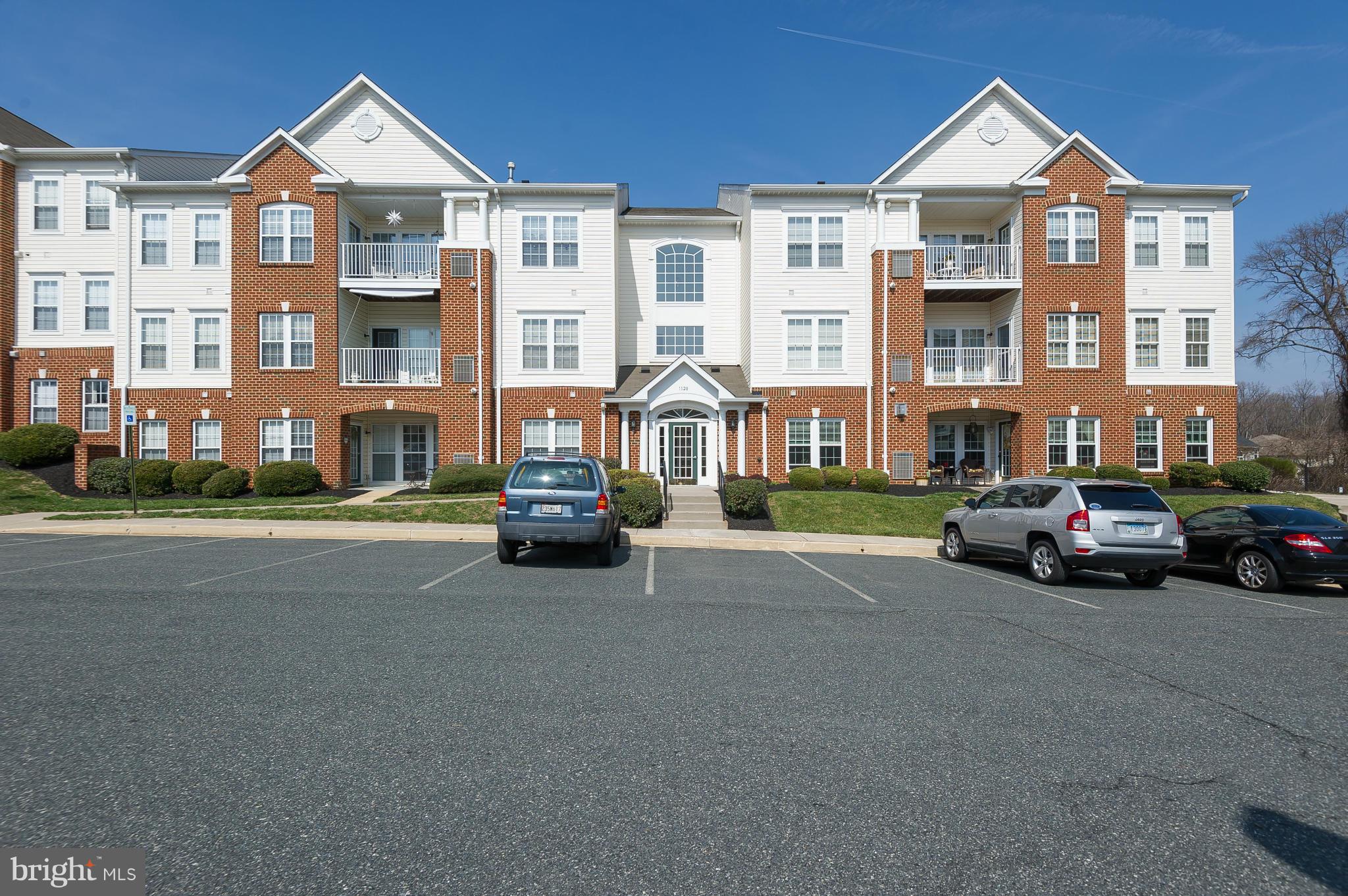 VILLAGE GREEN - Residential