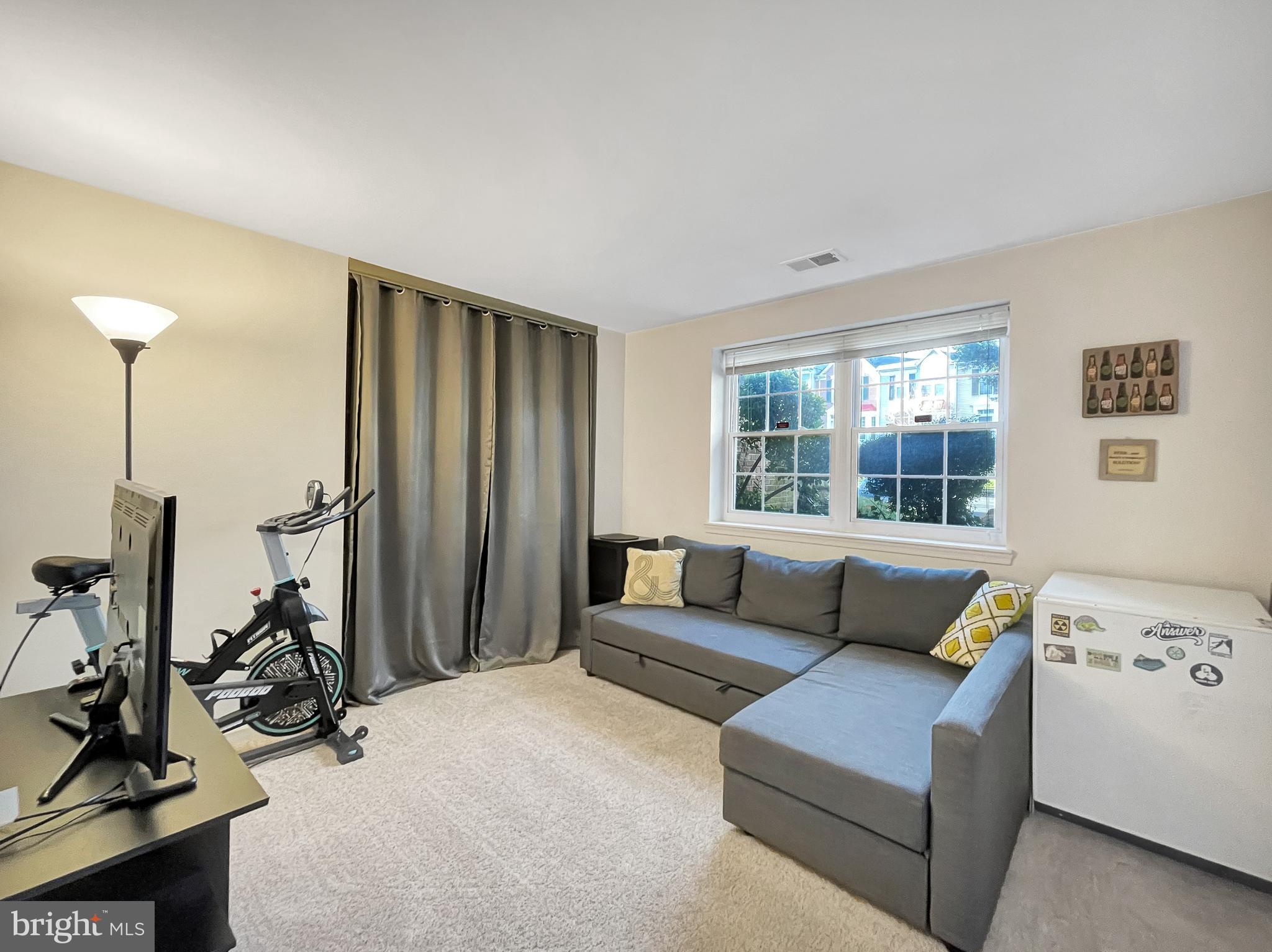 STOCKBRIDGE - Residential