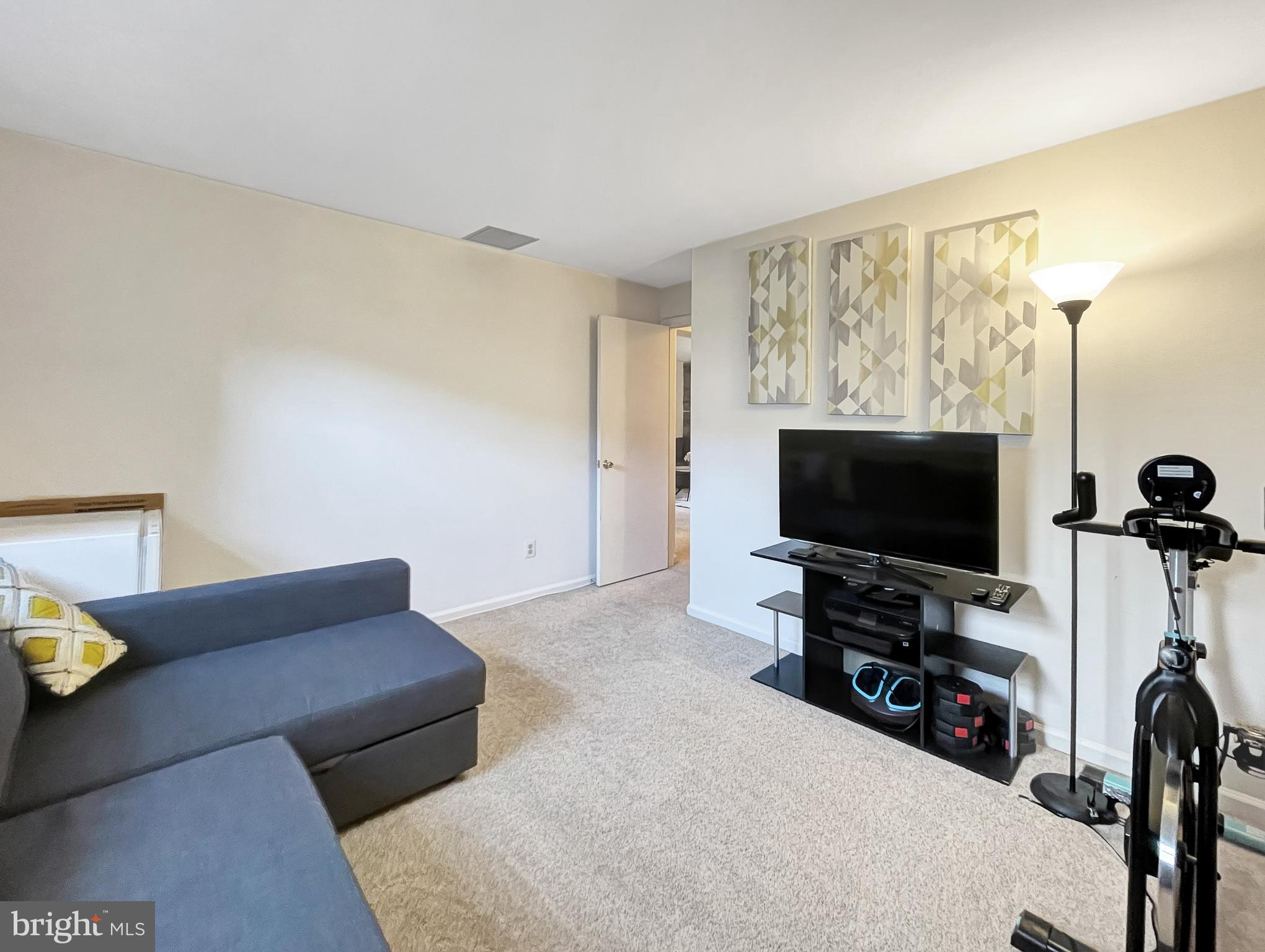 STOCKBRIDGE - Residential