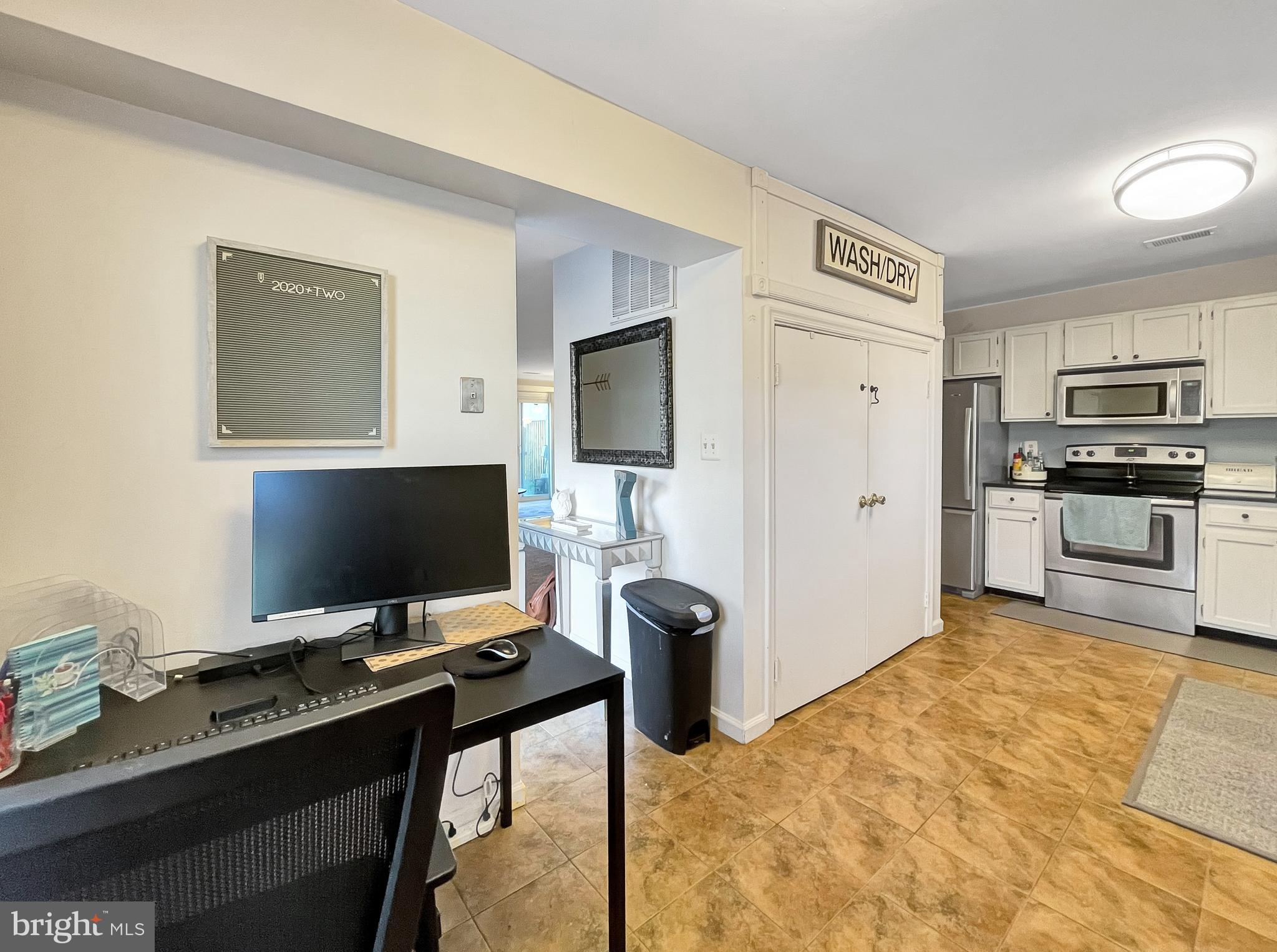 STOCKBRIDGE - Residential