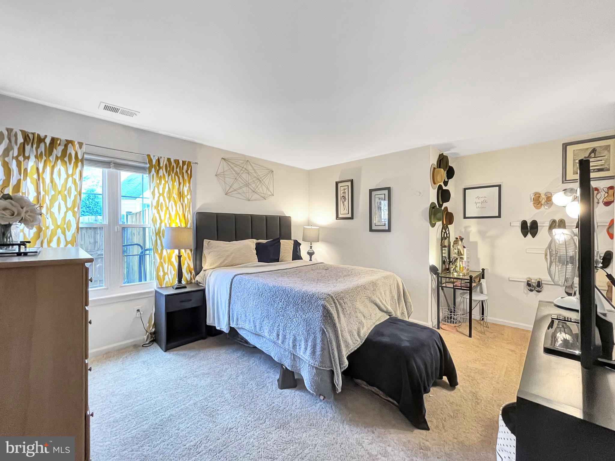 STOCKBRIDGE - Residential