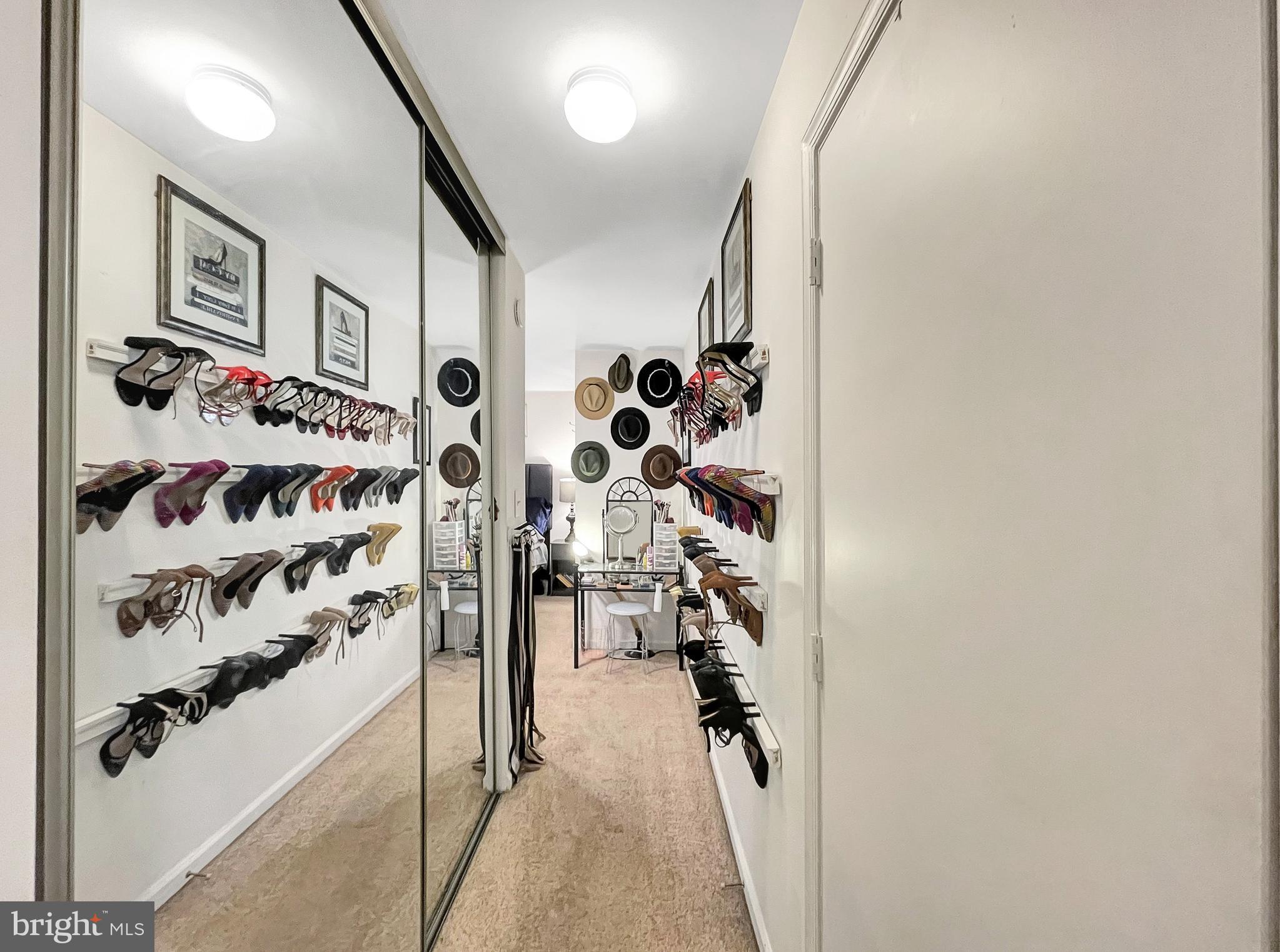 STOCKBRIDGE - Residential