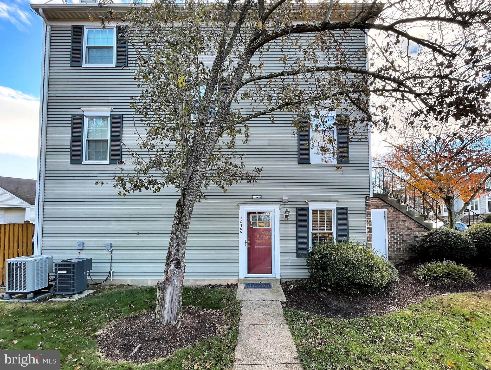 STOCKBRIDGE - Residential