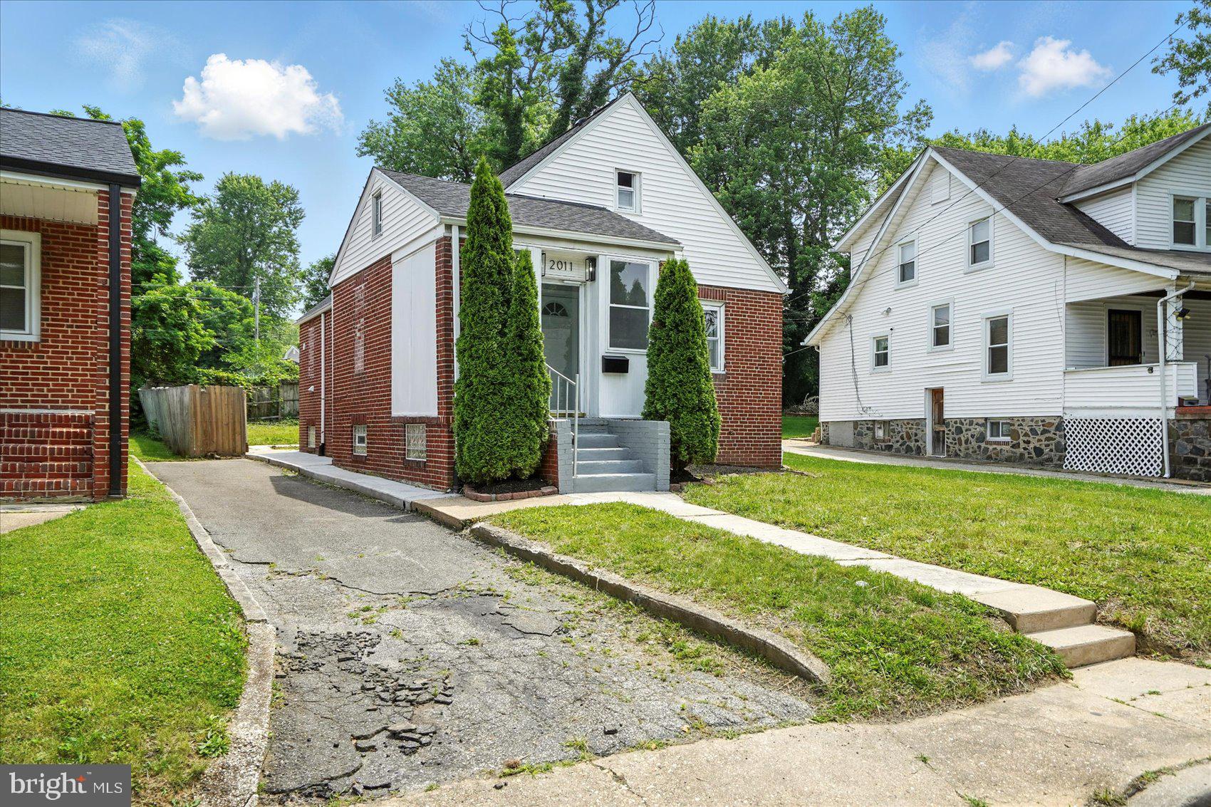 2011 ENGLEWOOD AVENUE