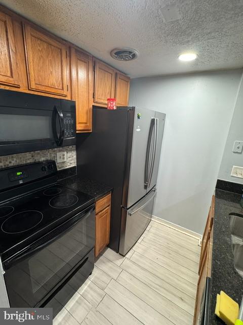 WALKERS RIDGE - Residential Lease