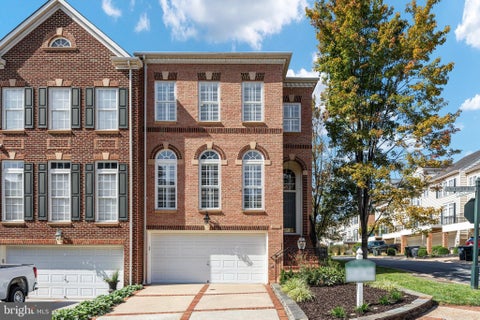 Photo of 18533 Perdido Bay Terrace, LEESBURG, VA 20176 (MLS # VALO2135372)