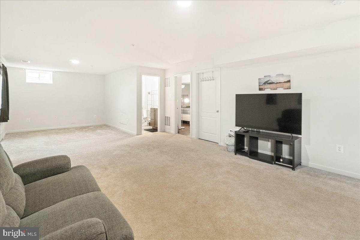 WESTFIELDS - Residential