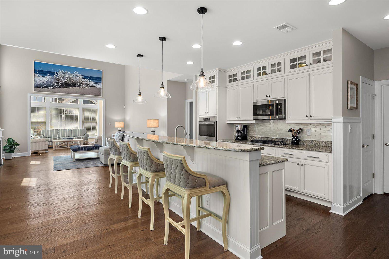 BAYSIDE - Residential