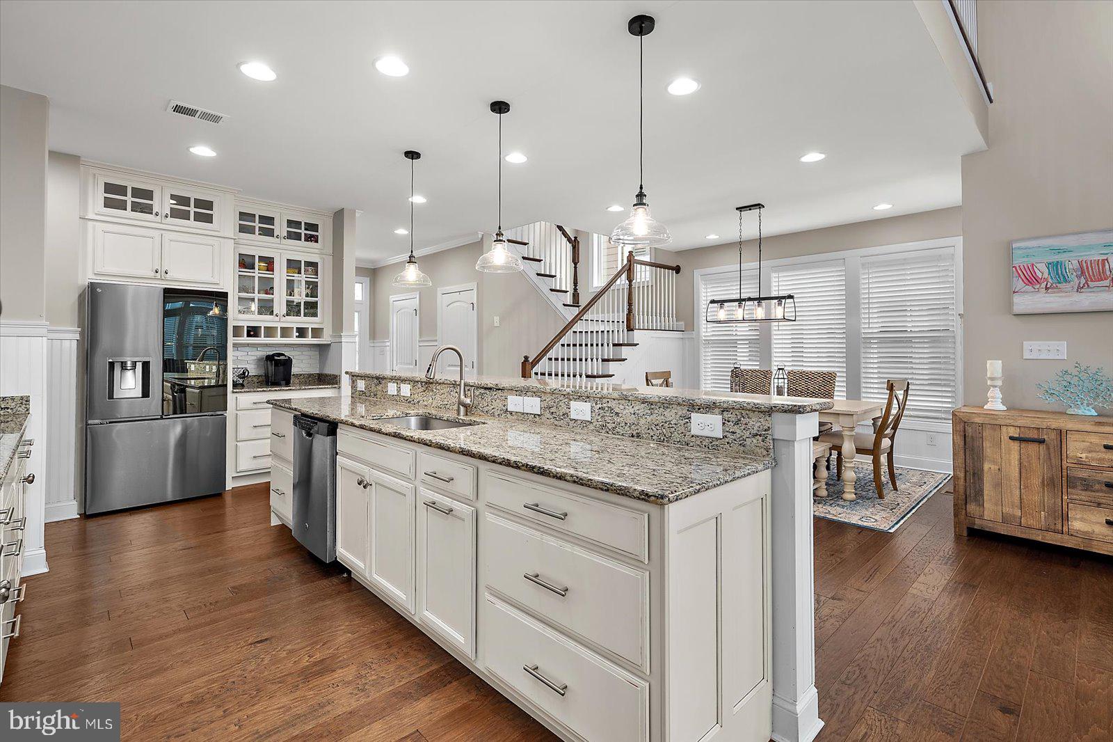 BAYSIDE - Residential