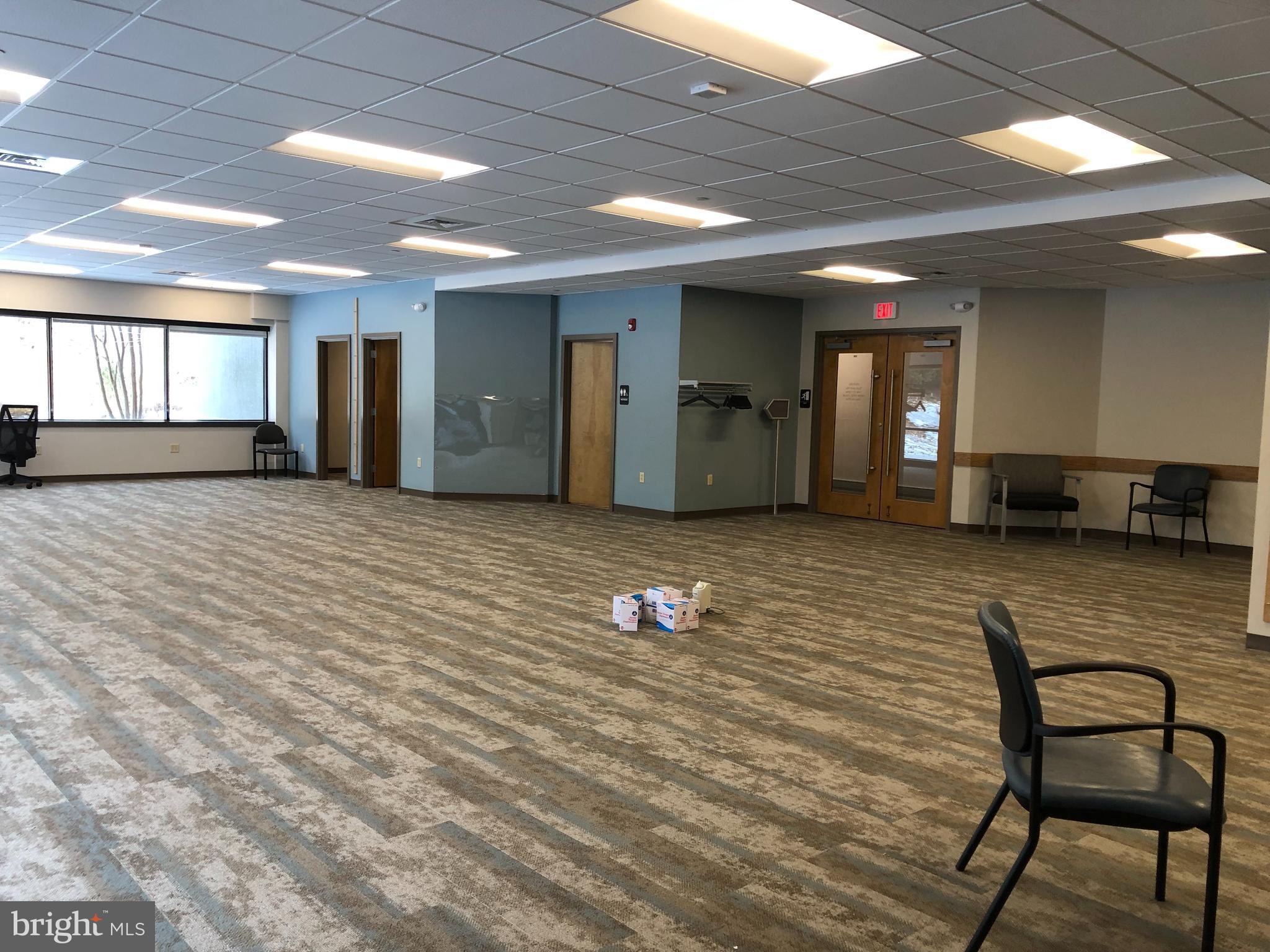 160 N POINTE BOULEVARD 205