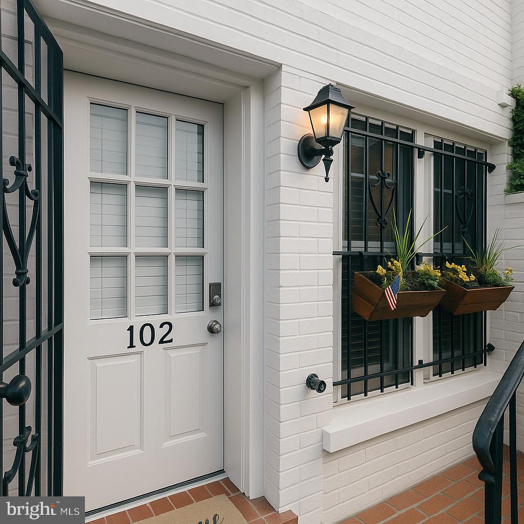11 2ND STREET NE 102