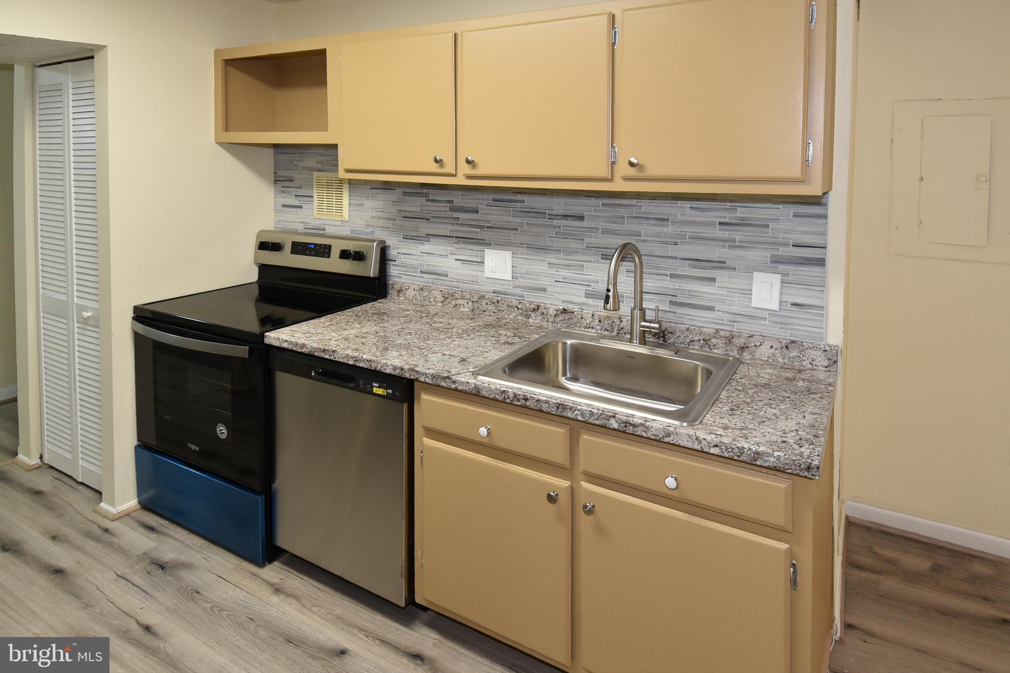 GREENBRIAR CONDO PHASE I - Residential Lease