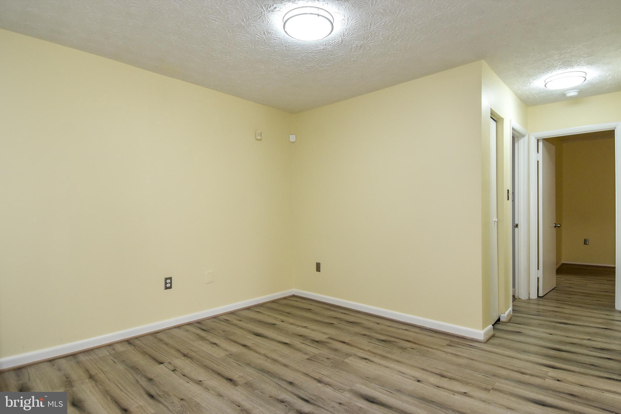 GREENBRIAR CONDO PHASE I - Residential Lease