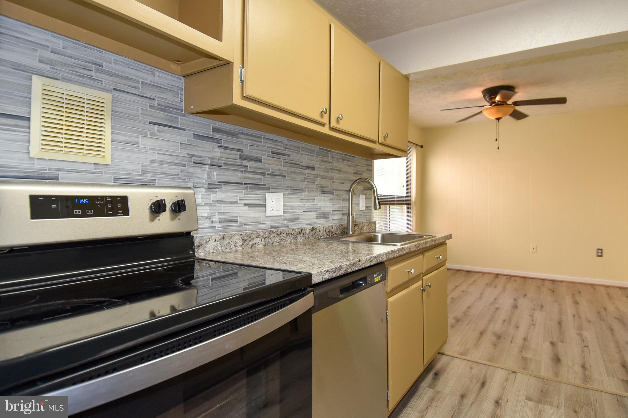 GREENBRIAR CONDO PHASE I - Residential Lease