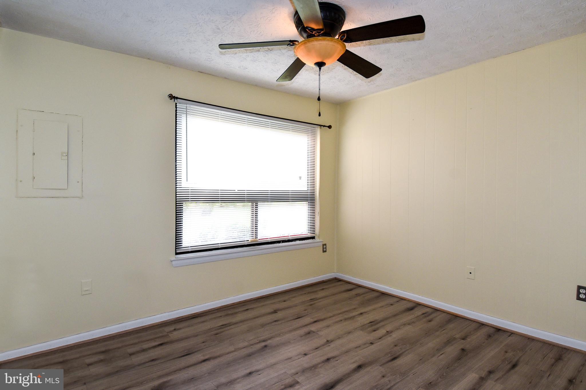 GREENBRIAR CONDO PHASE I - Residential Lease