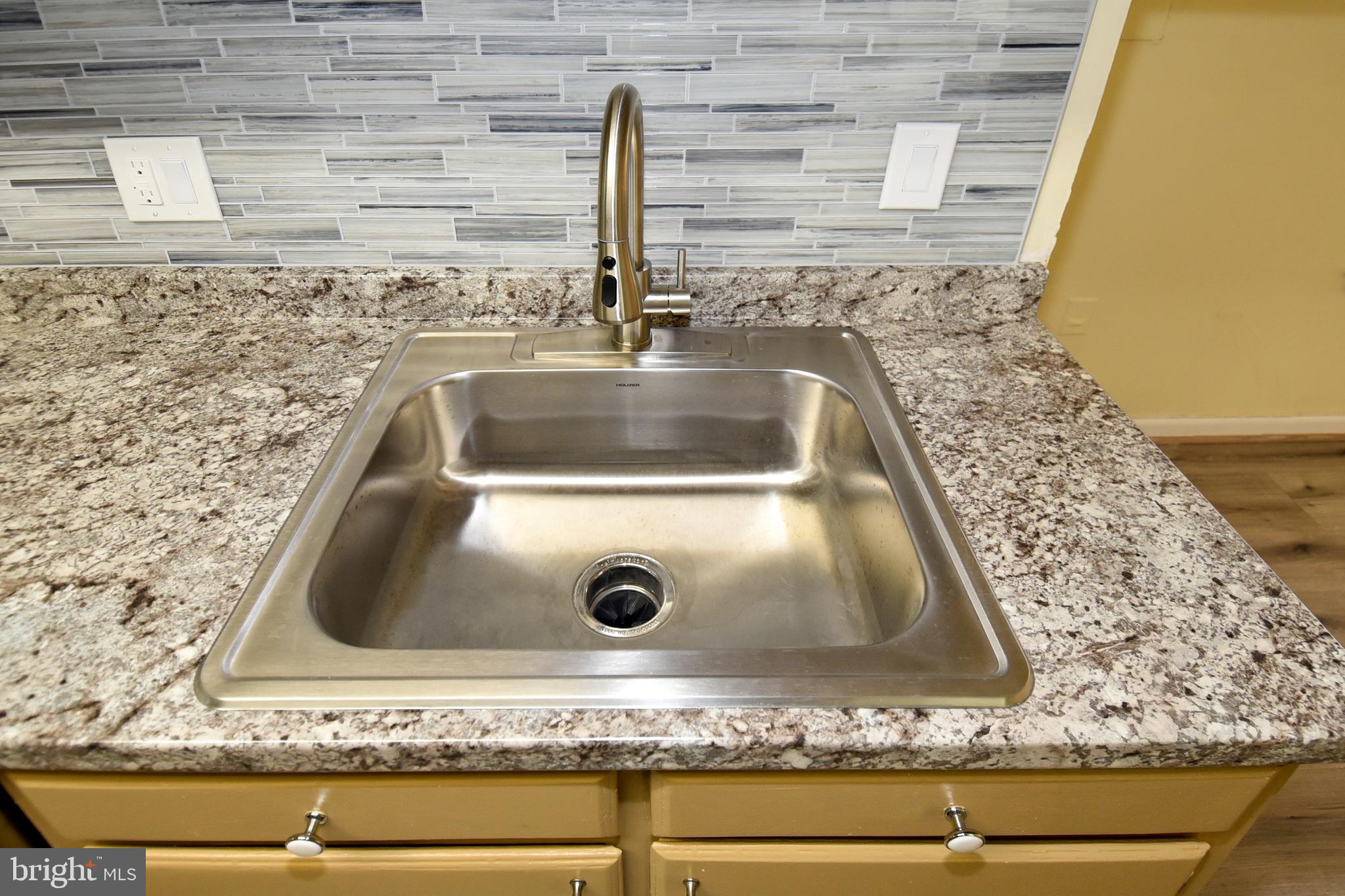 GREENBRIAR CONDO PHASE I - Residential Lease