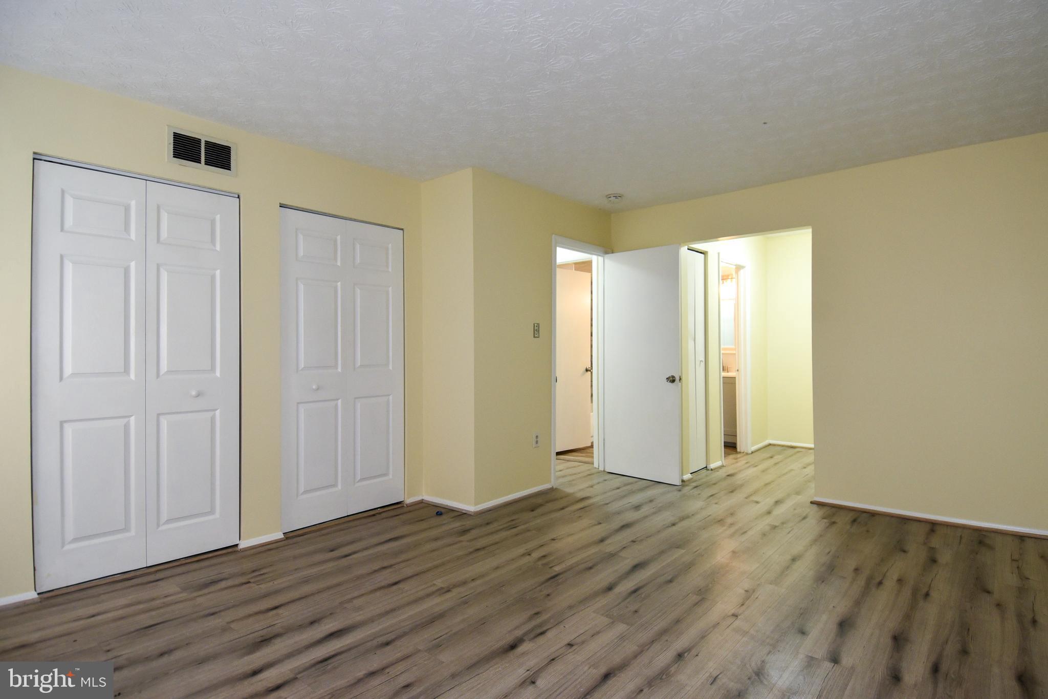 GREENBRIAR CONDO PHASE I - Residential Lease