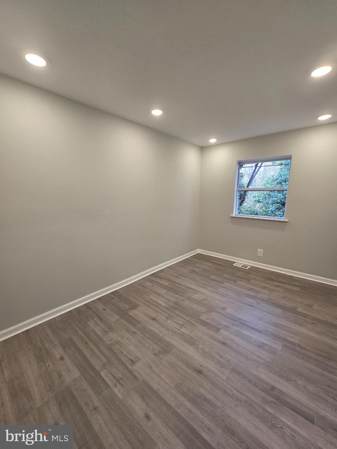 GERMANTOWN (EAST) - Residential