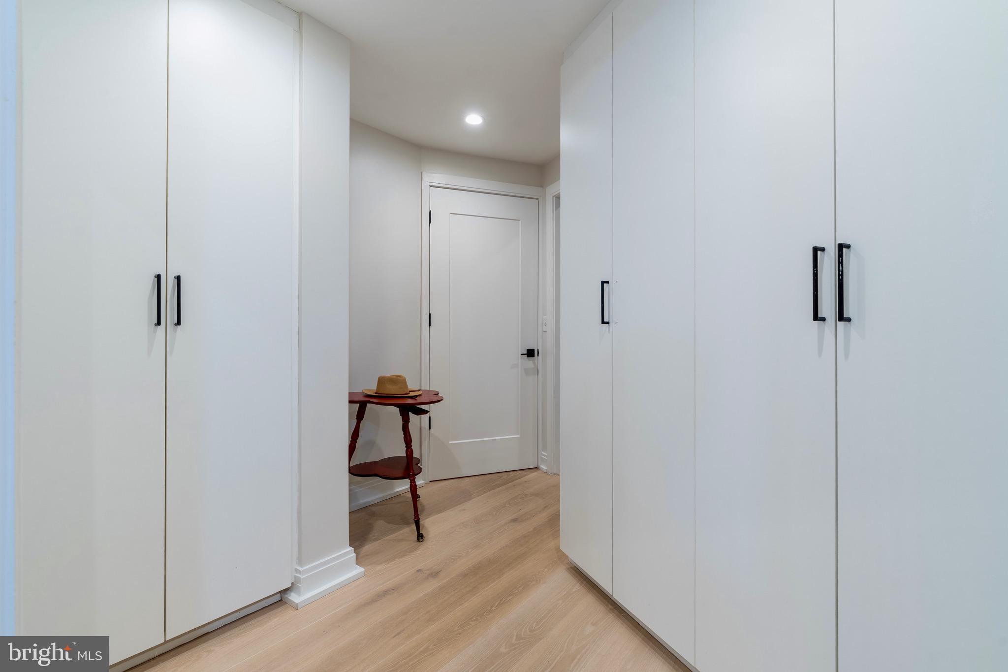 CAPITOL HILL - Residential