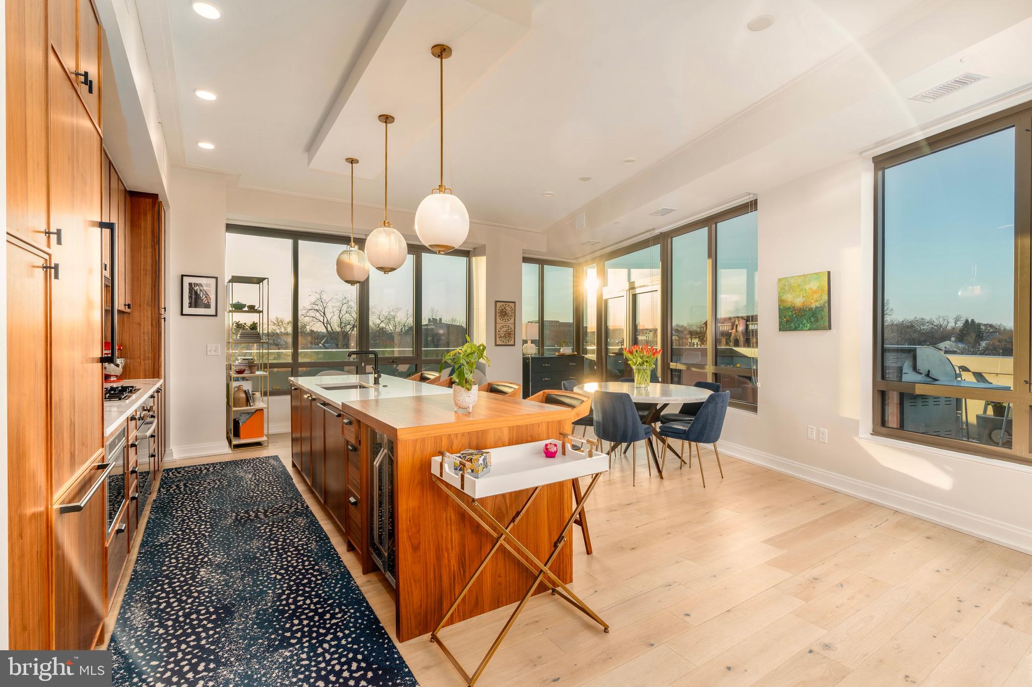 CAPITOL HILL - Residential