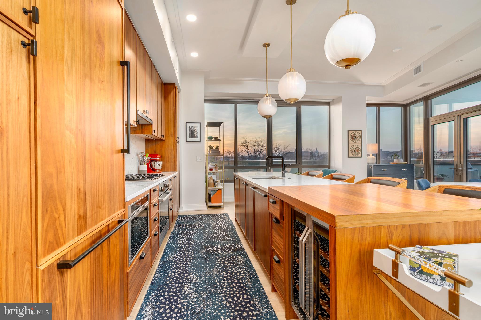 CAPITOL HILL - Residential