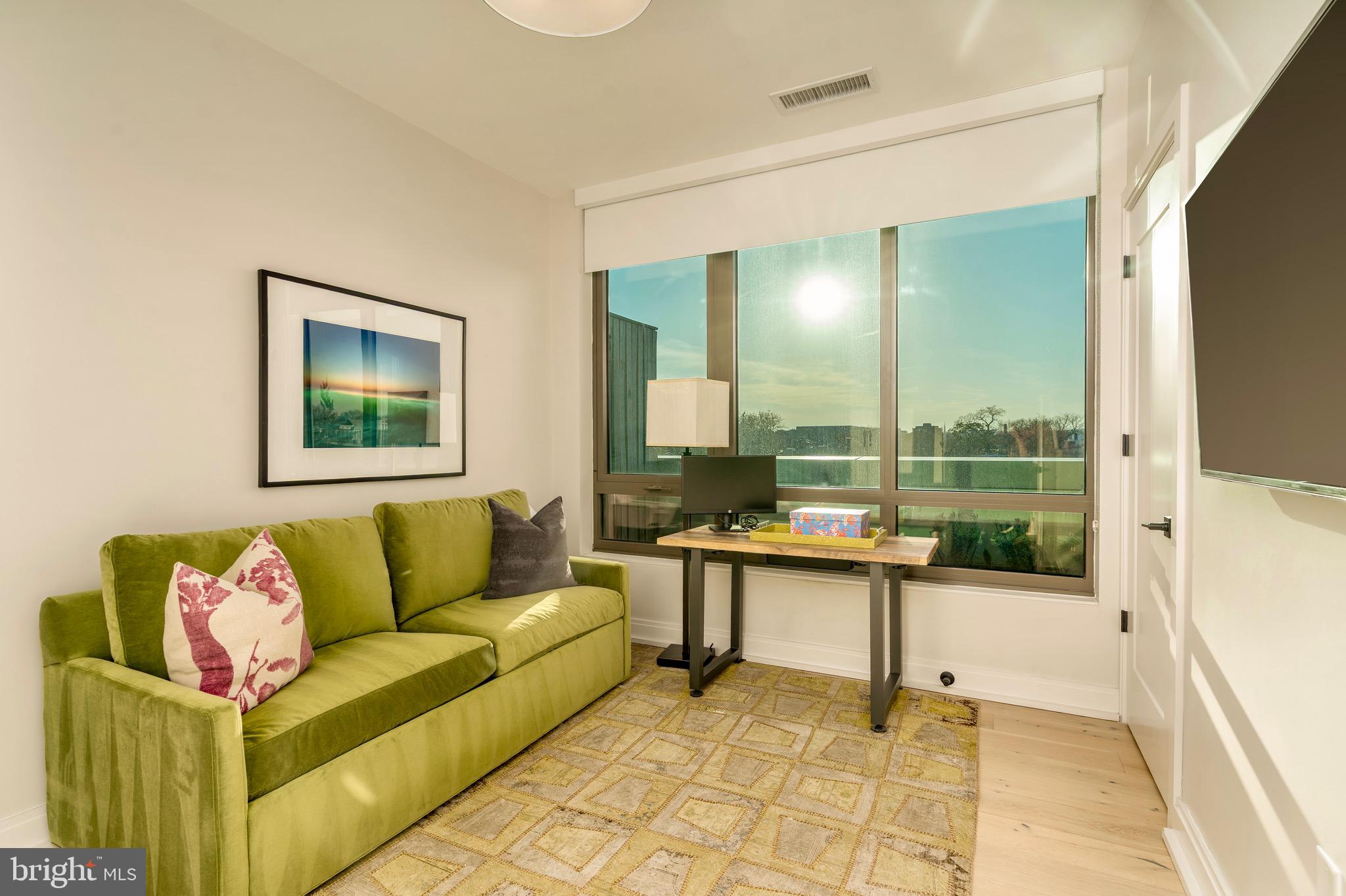 CAPITOL HILL - Residential
