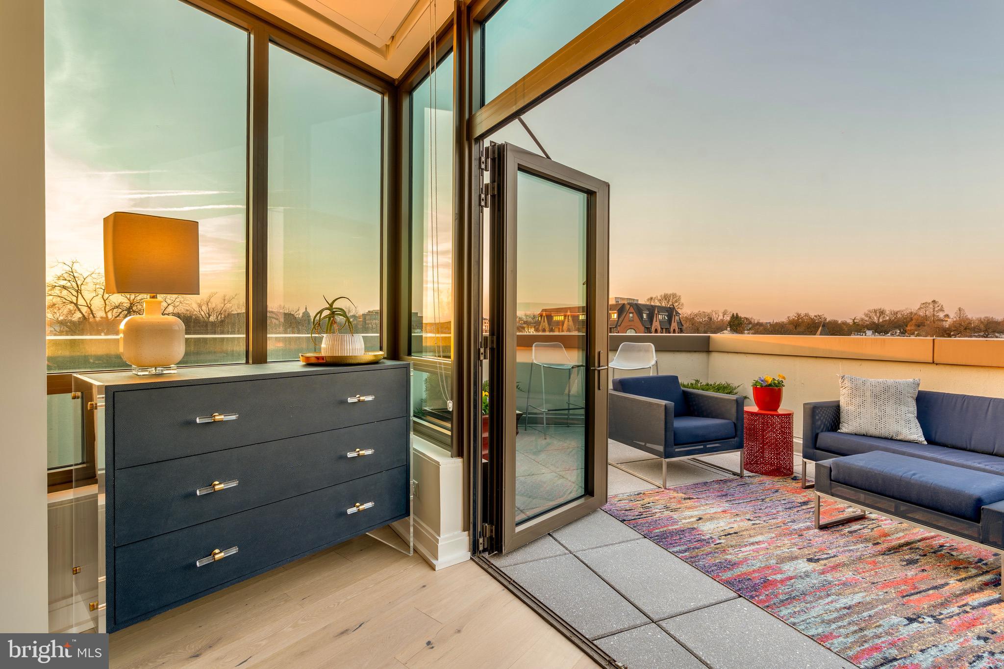 CAPITOL HILL - Residential