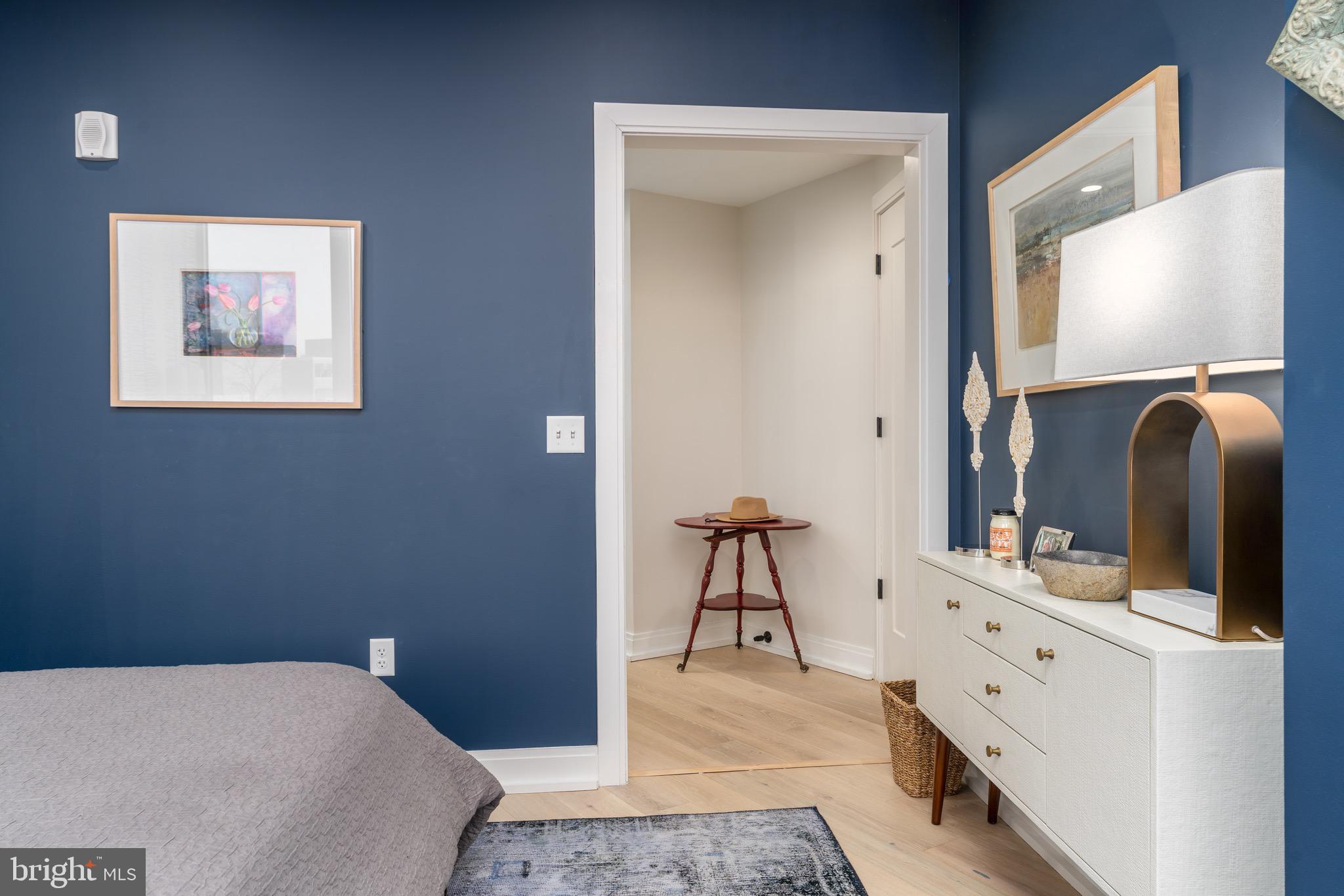 CAPITOL HILL - Residential