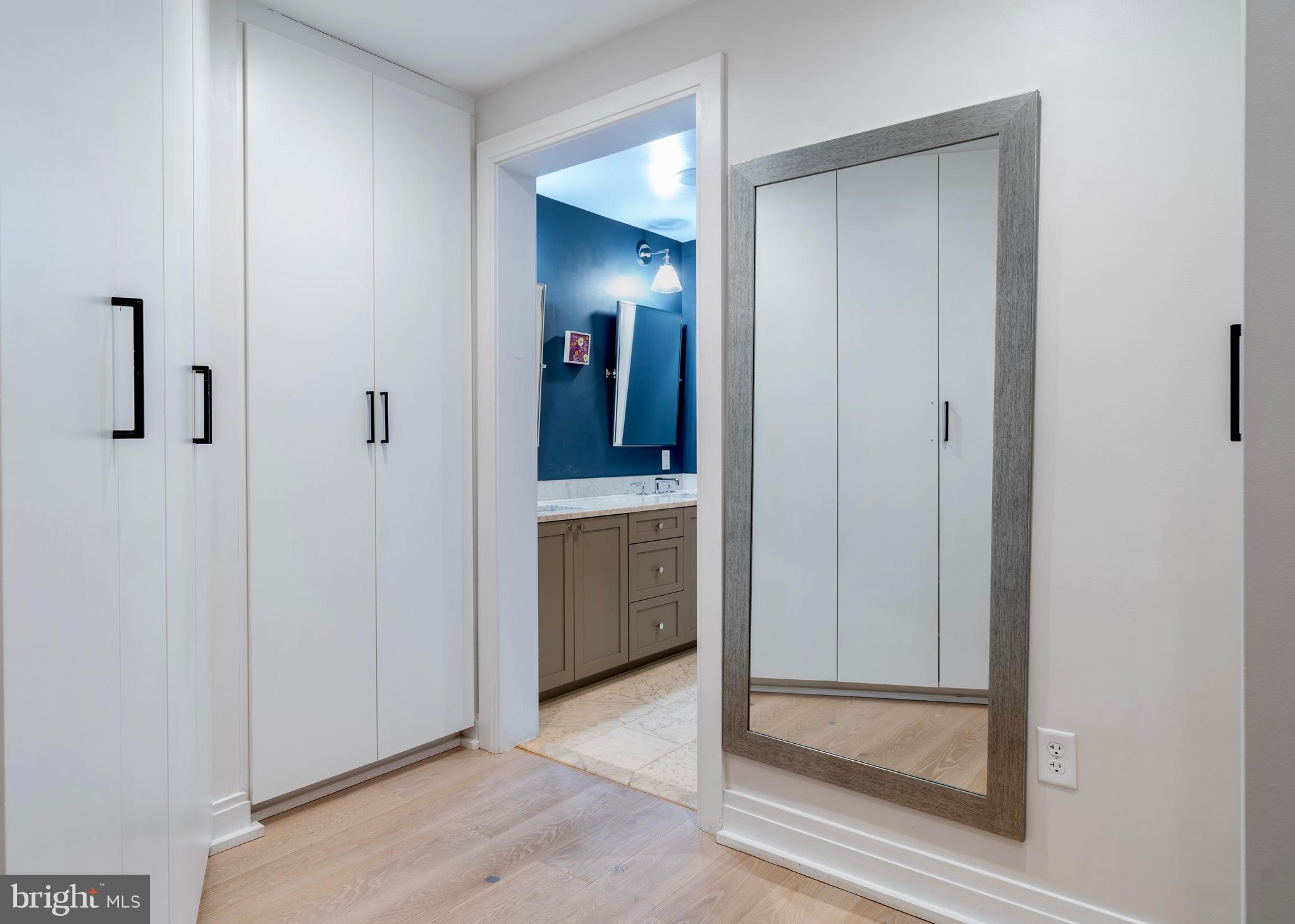 CAPITOL HILL - Residential