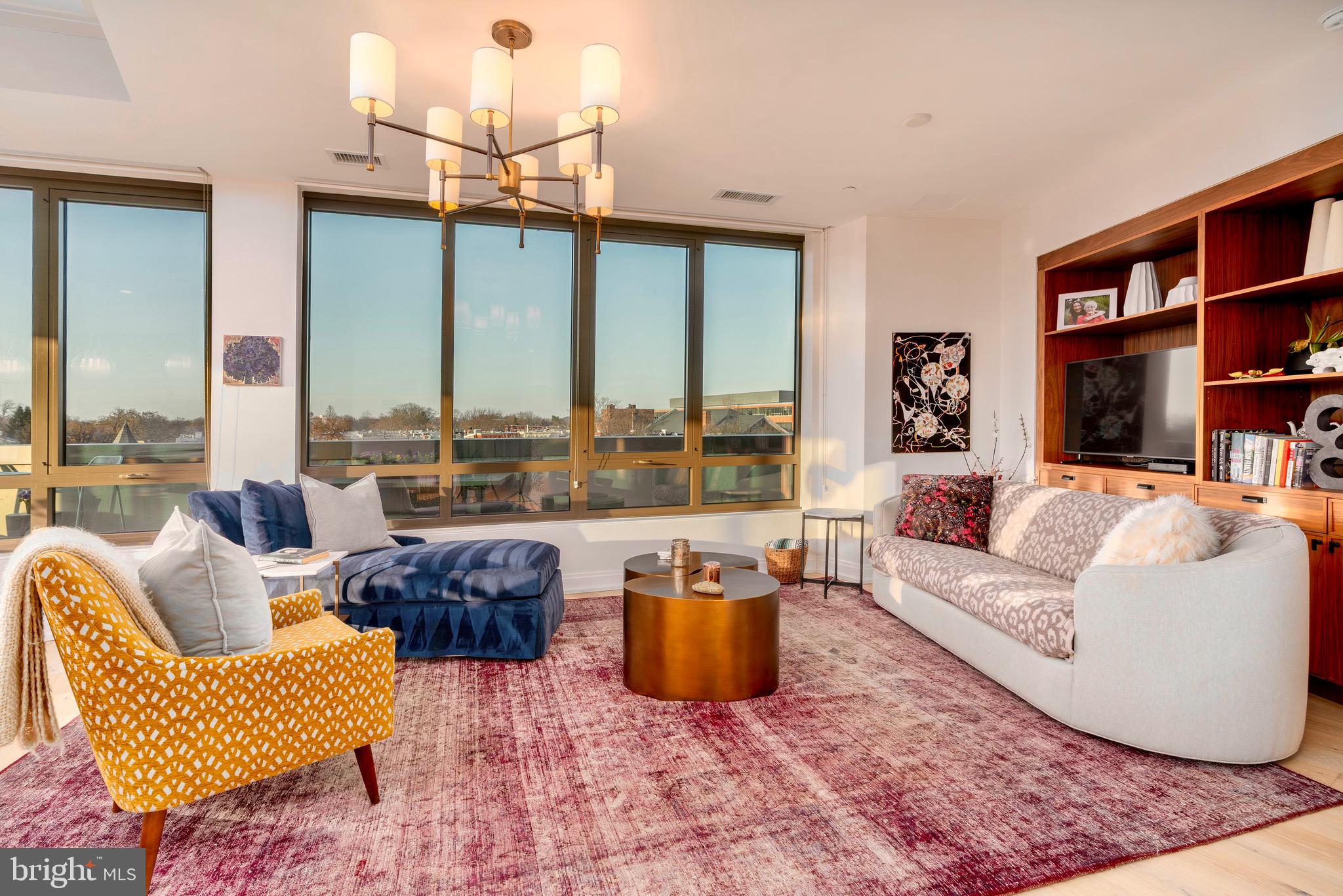 CAPITOL HILL - Residential