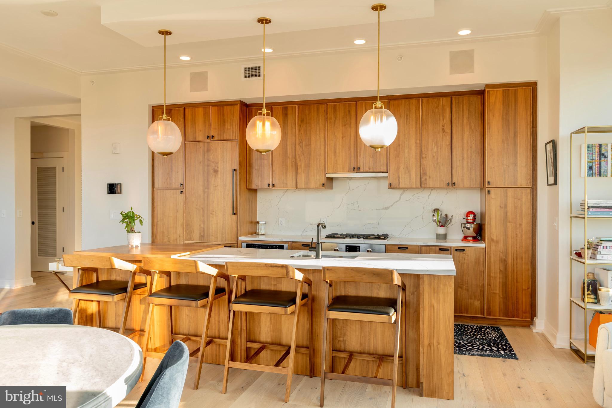 CAPITOL HILL - Residential