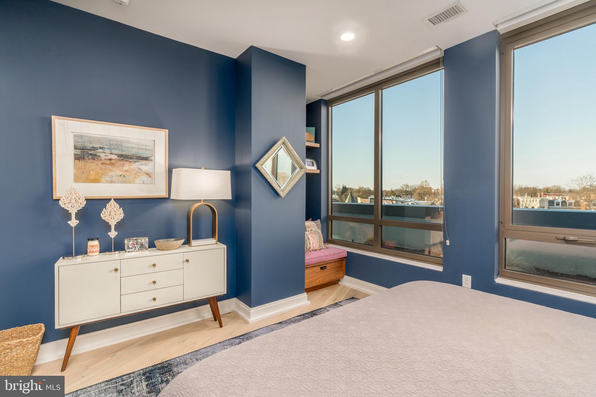 CAPITOL HILL - Residential