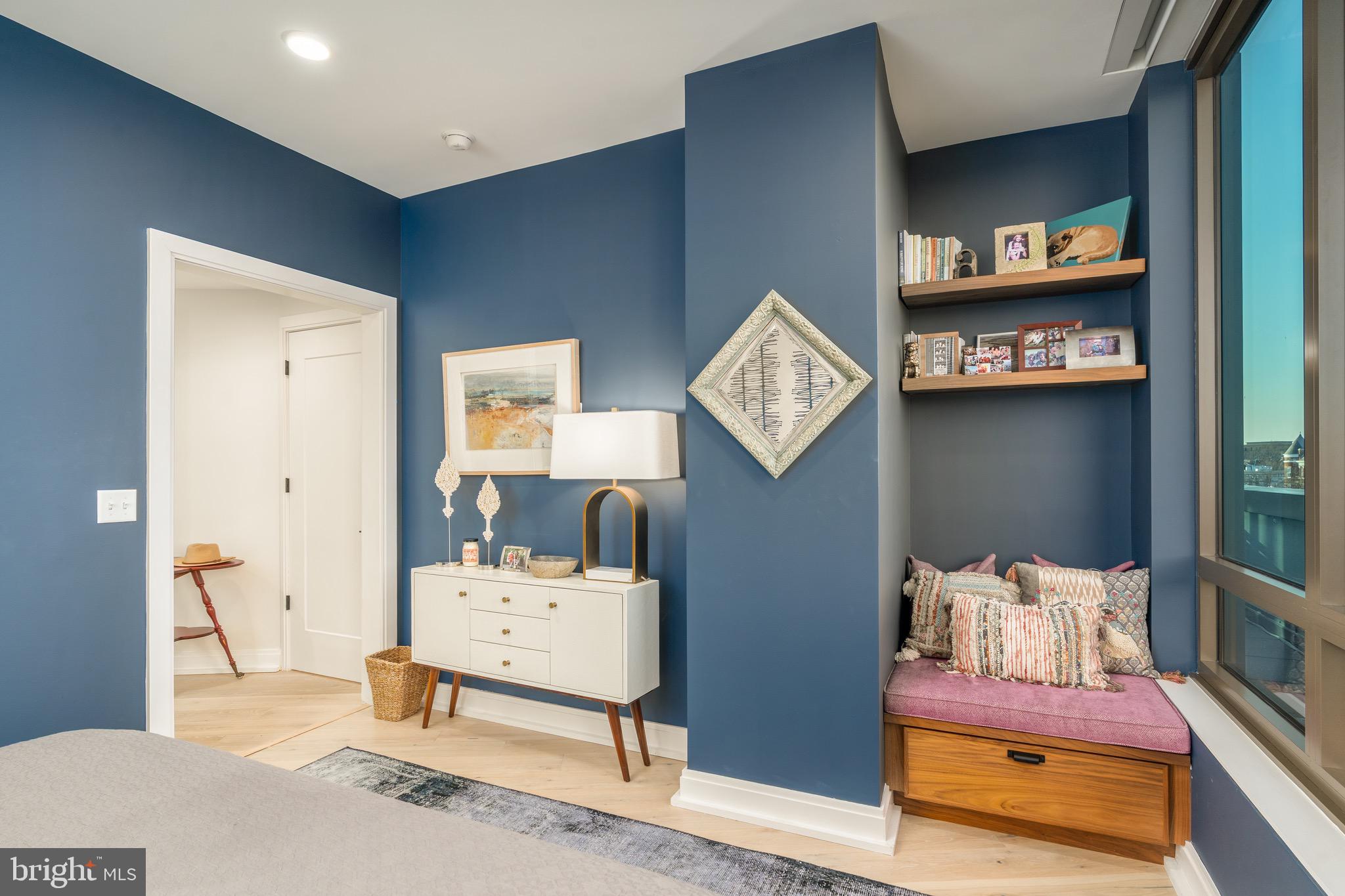 CAPITOL HILL - Residential