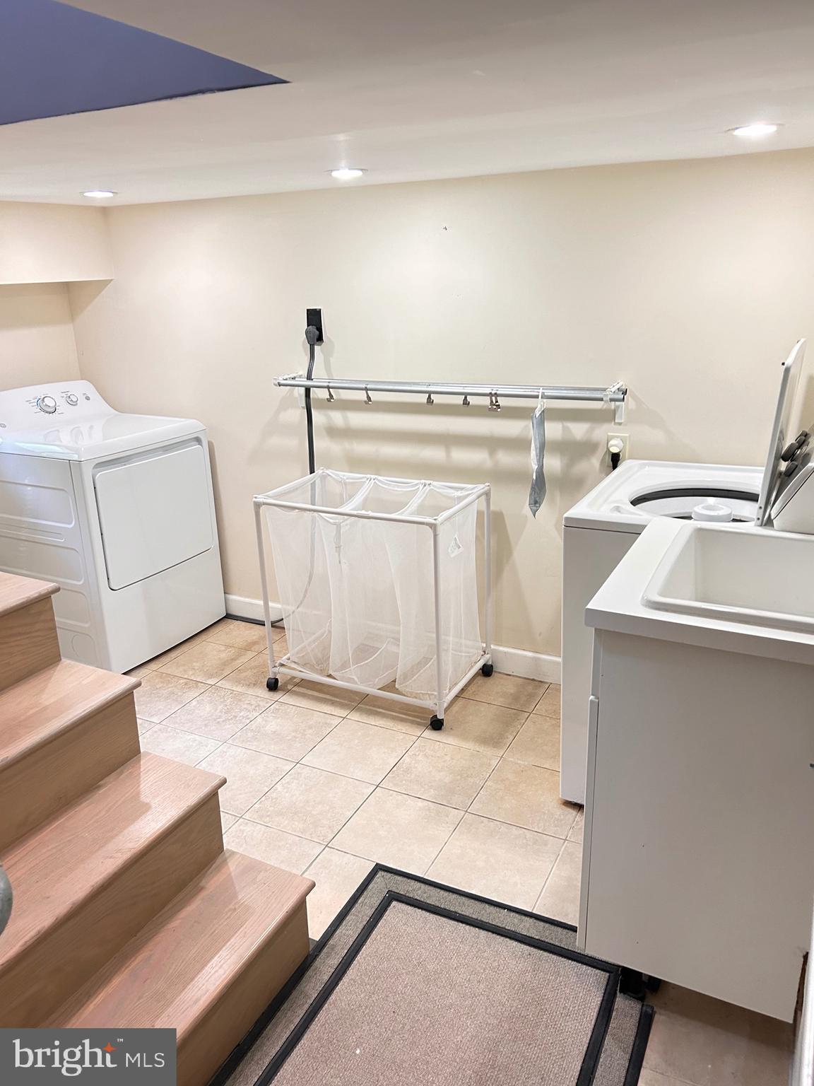 OAKLAWN - Residential