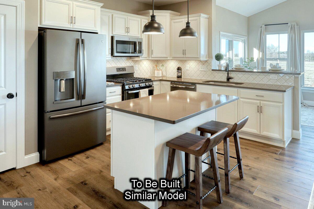 HICKORY POINTE - Residential