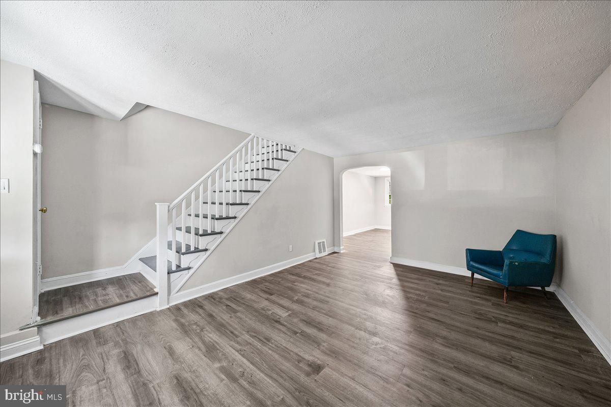 407 W 21ST STREET