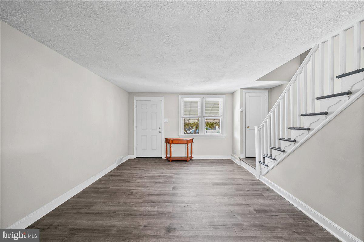 407 W 21ST STREET