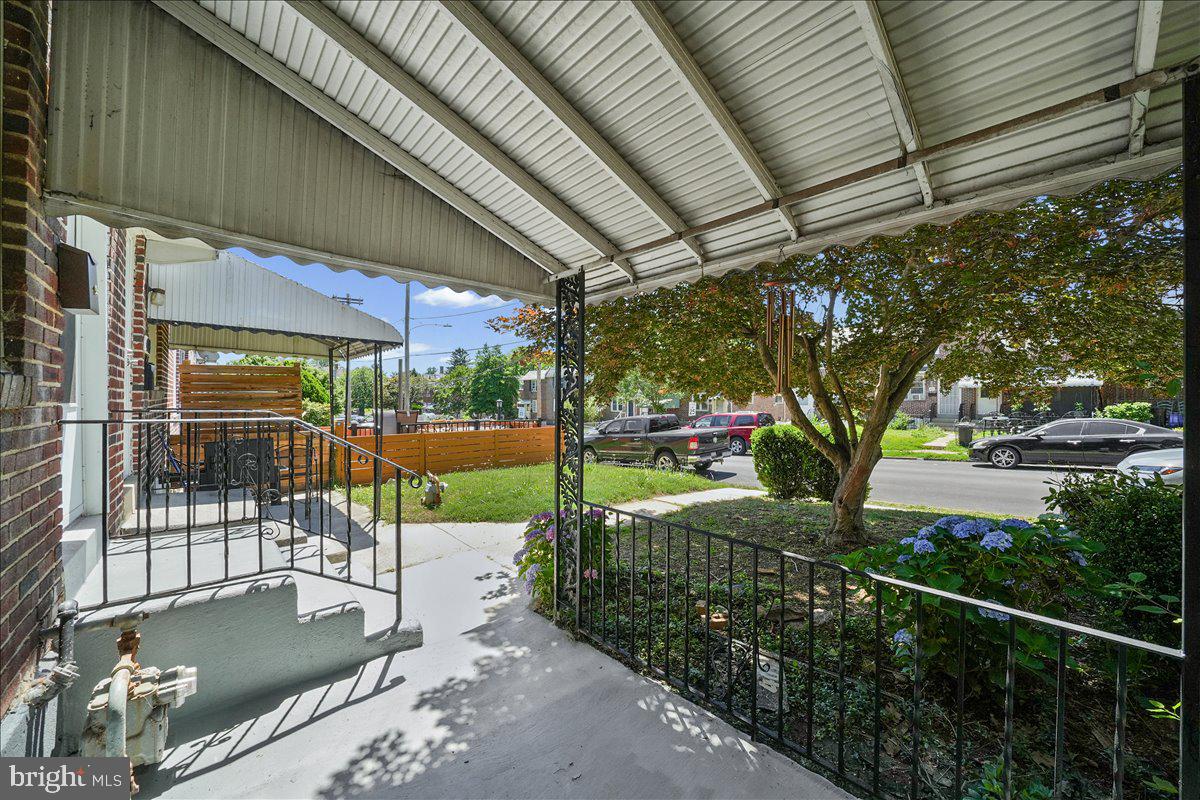 407 W 21ST STREET